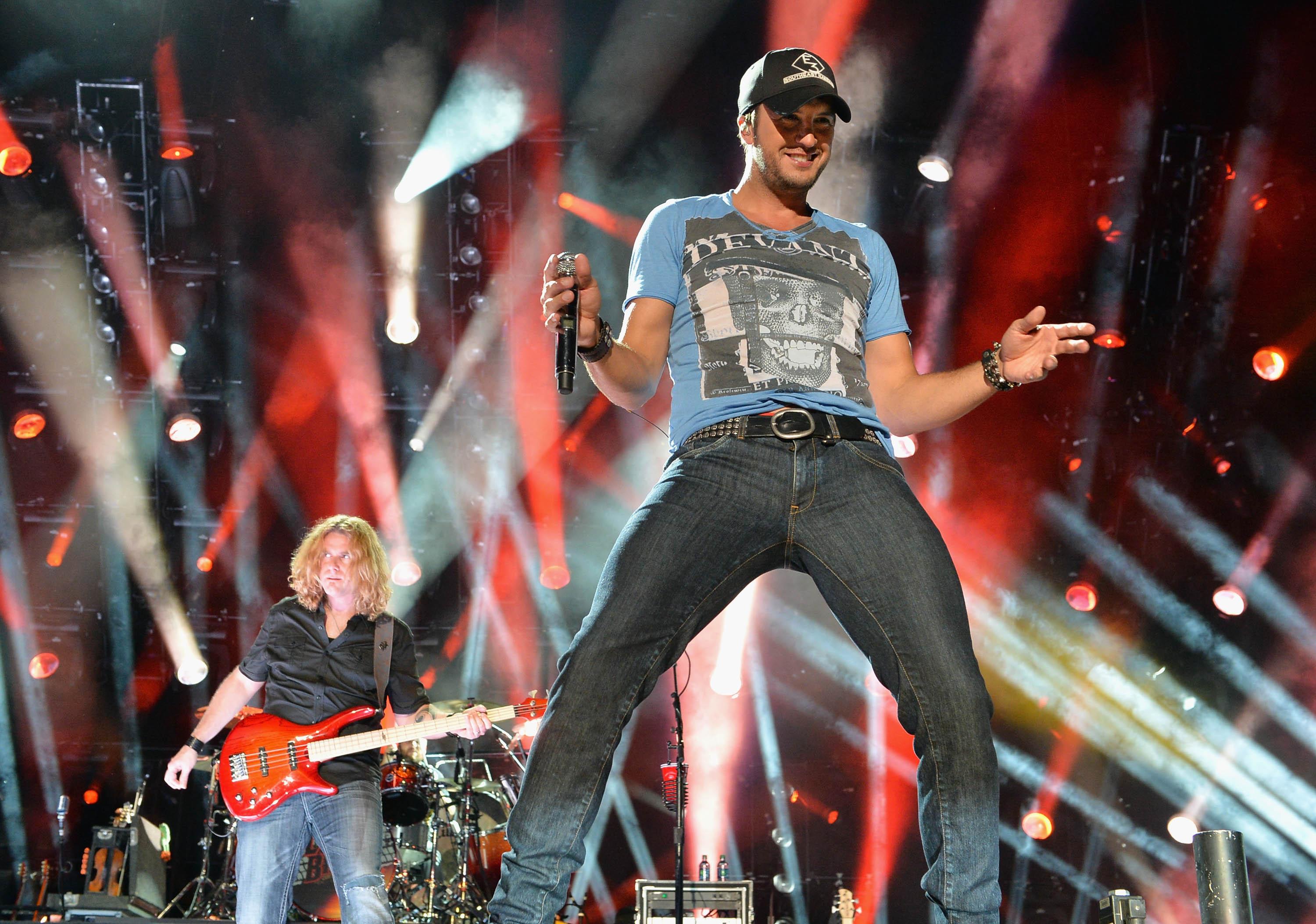 Most Famous Musicians Who Haven t Won A Grammy Stacker